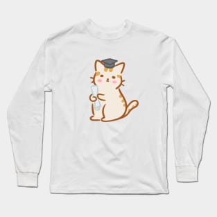 cute orange cat wearing a graduation cap Long Sleeve T-Shirt